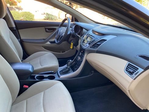 Used 2016 Hyundai Elantra SE FWD image 49