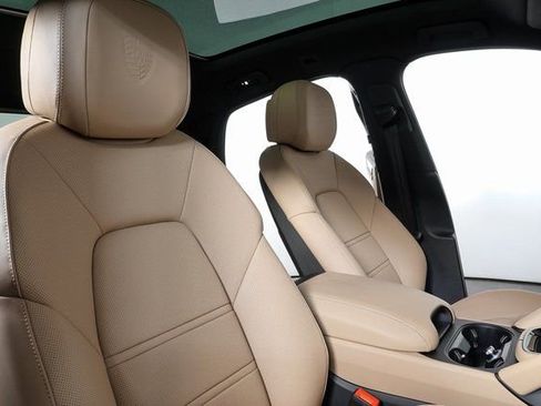 New 2026 Porsche Cayenne S image 23