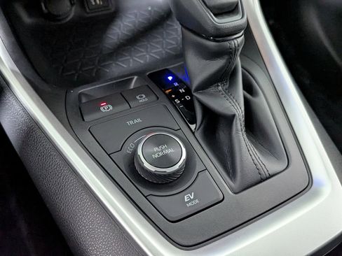 Certified 2024 Toyota RAV4 XLE w/ Convenience Package image 39