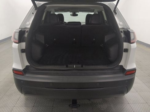 Used 2020 Jeep Cherokee Latitude Plus FWD image 29