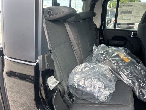 New 2026 Jeep Gladiator Sport image 27