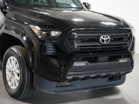 Certified 2025 Toyota Tacoma SR5 RWD image 4