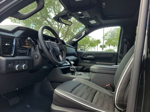 New 2026 GMC Sierra 1500 AT4X AWD/4WD image 8