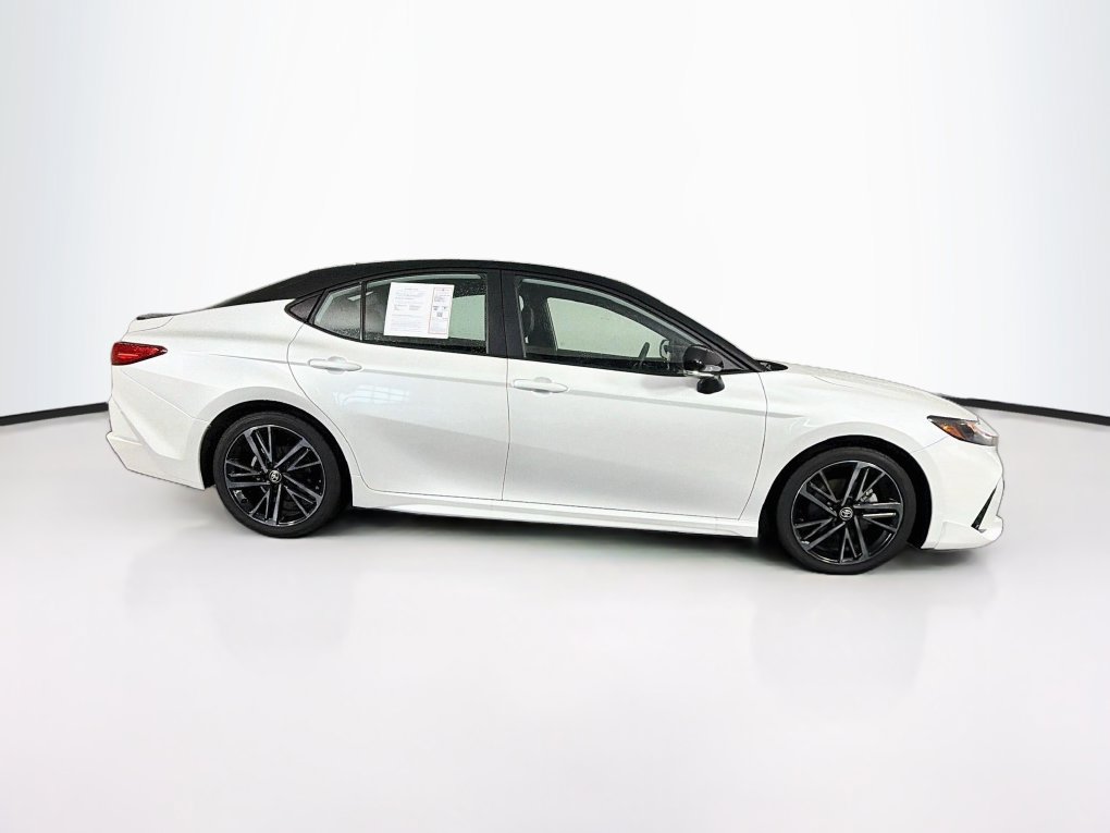 Used 2025 Toyota Camry XSE FWD image 11