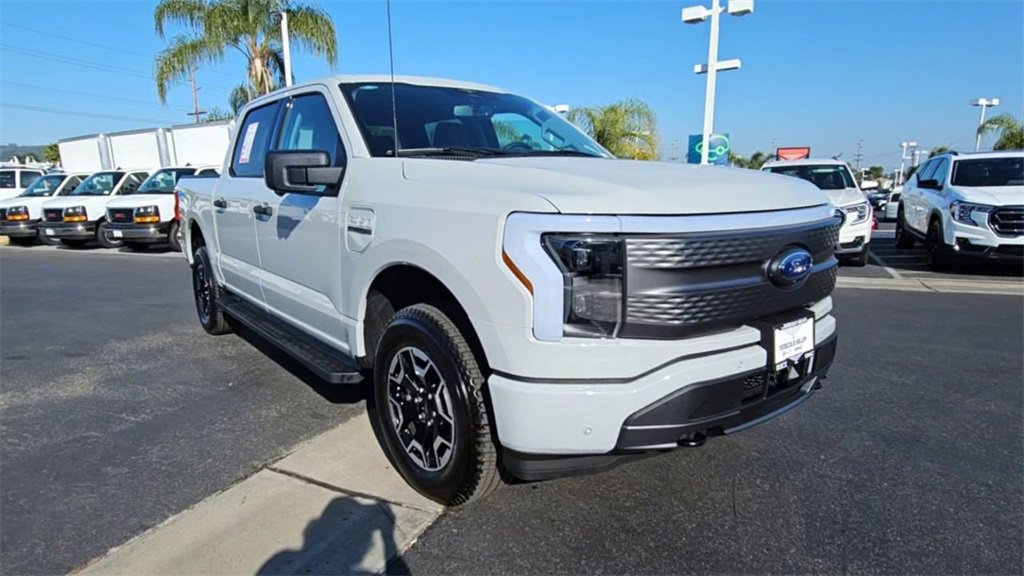 Used 2023 Ford F150 Lightning XLT AWD/4WD image 4