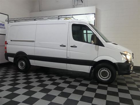 Used 2015 Mercedes-Benz Sprinter 2500 image 5