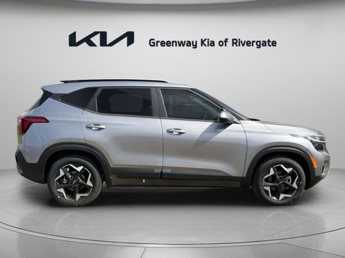 New 2026 Kia Seltos S FWD image 8