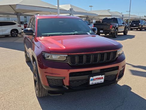 Used 2022 Jeep Grand Cherokee L Laredo image 14