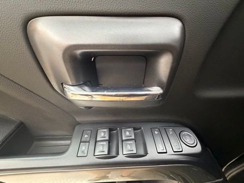 Used 2018 Chevrolet Silverado 1500 LT w/ All Star Edition AWD/4WD image 29