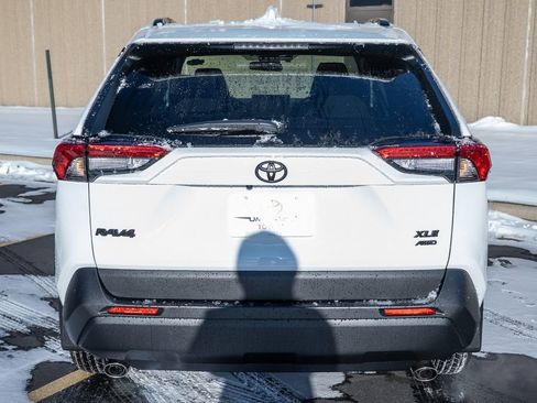 New 2025 Toyota RAV4 XLE w/ Convenience Package image 6