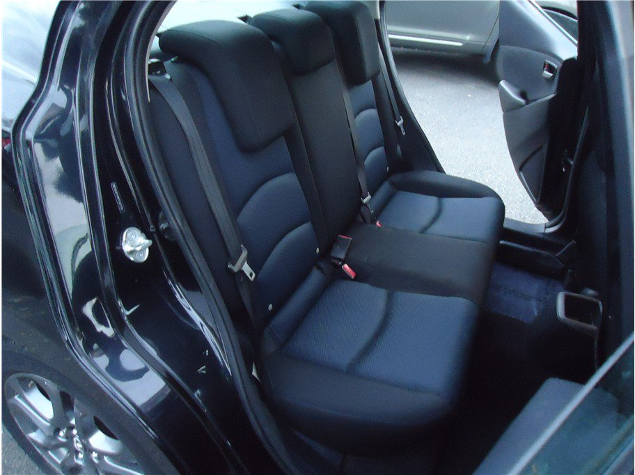 Used 2019 Toyota Yaris LE FWD image 11