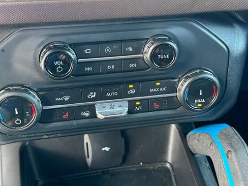 Used 2022 Ford Bronco Outer Banks AWD/4WD image 31