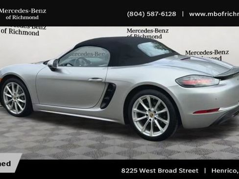 Used 2019 Porsche 718 Boxster RWD image 8