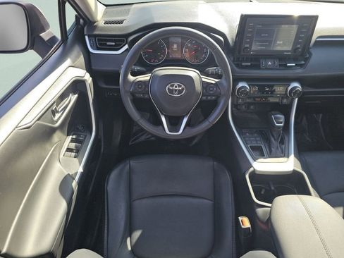 Used 2022 Toyota RAV4 XLE Premium AWD/4WD image 4
