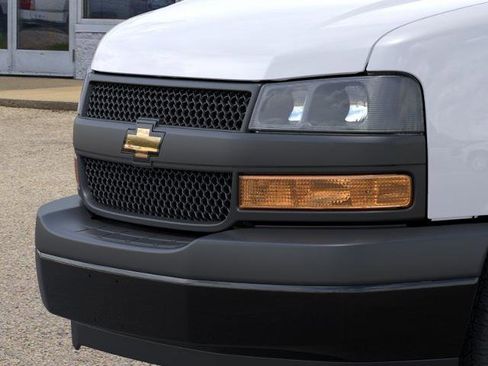 New 2026 Chevrolet Express 3500 RWD image 37
