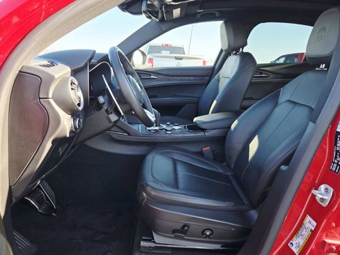 Used 2024 Alfa Romeo Stelvio Sprint image 13