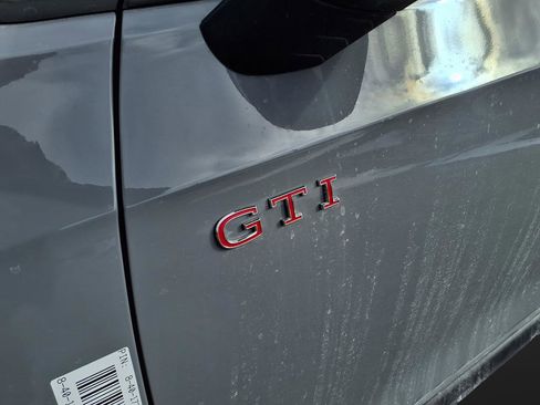 New 2026 Volkswagen GTI SE image 9