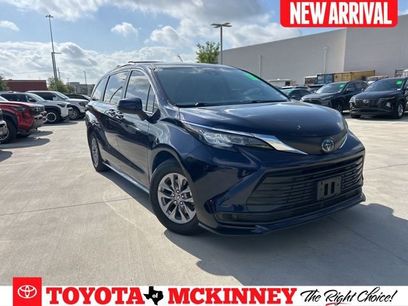 Used 2022 Toyota Sienna LE