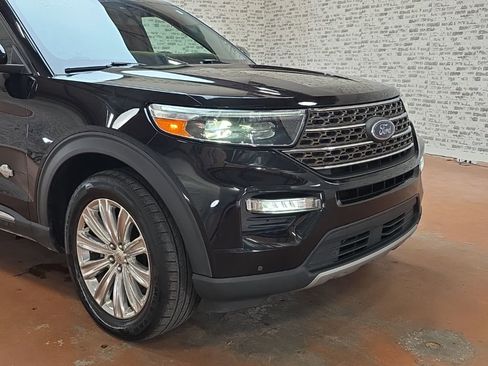 Used 2022 Ford Explorer King Ranch w/ Premium Technology Package image 8