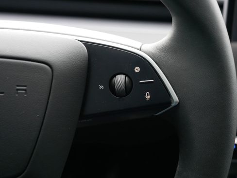 Used 2026 Tesla Model Y AWD image 30