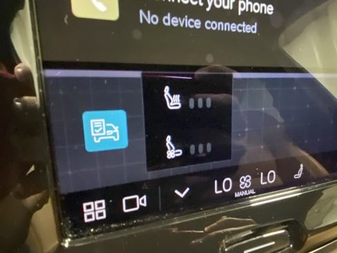 Certified 2022 Volvo XC60 B6 Inscription w/ Advanced Package image 22