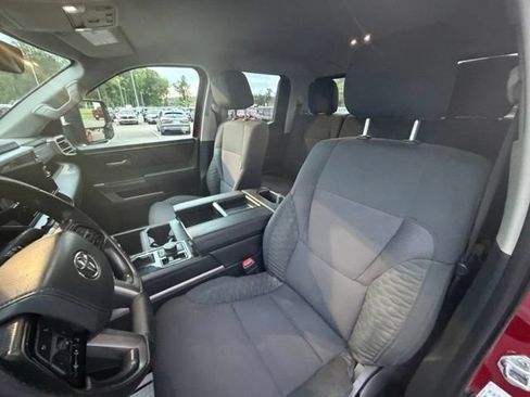 Used 2022 Toyota Tundra SR5 w/ SR5 Convenience Package AWD/4WD image 15