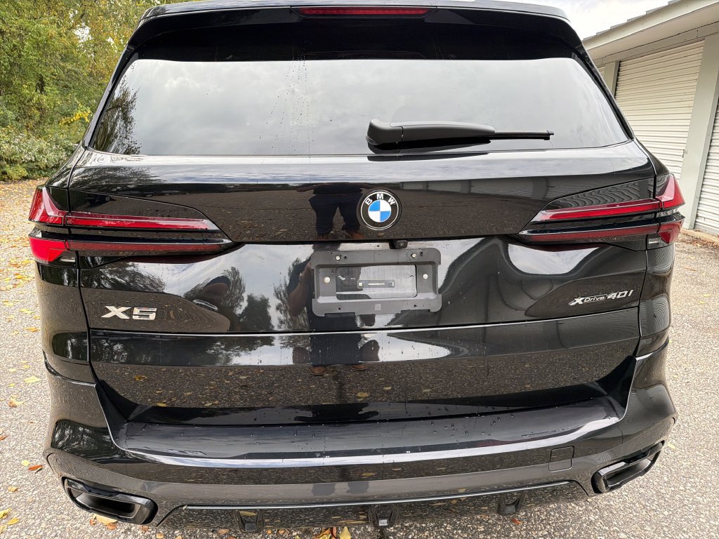 Used 2024 BMW X5 xDrive40i w/ M Sport Package AWD/4WD image 14