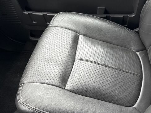 Used 2012 Ford F250 Lariat w/ Chrome Pkg image 21