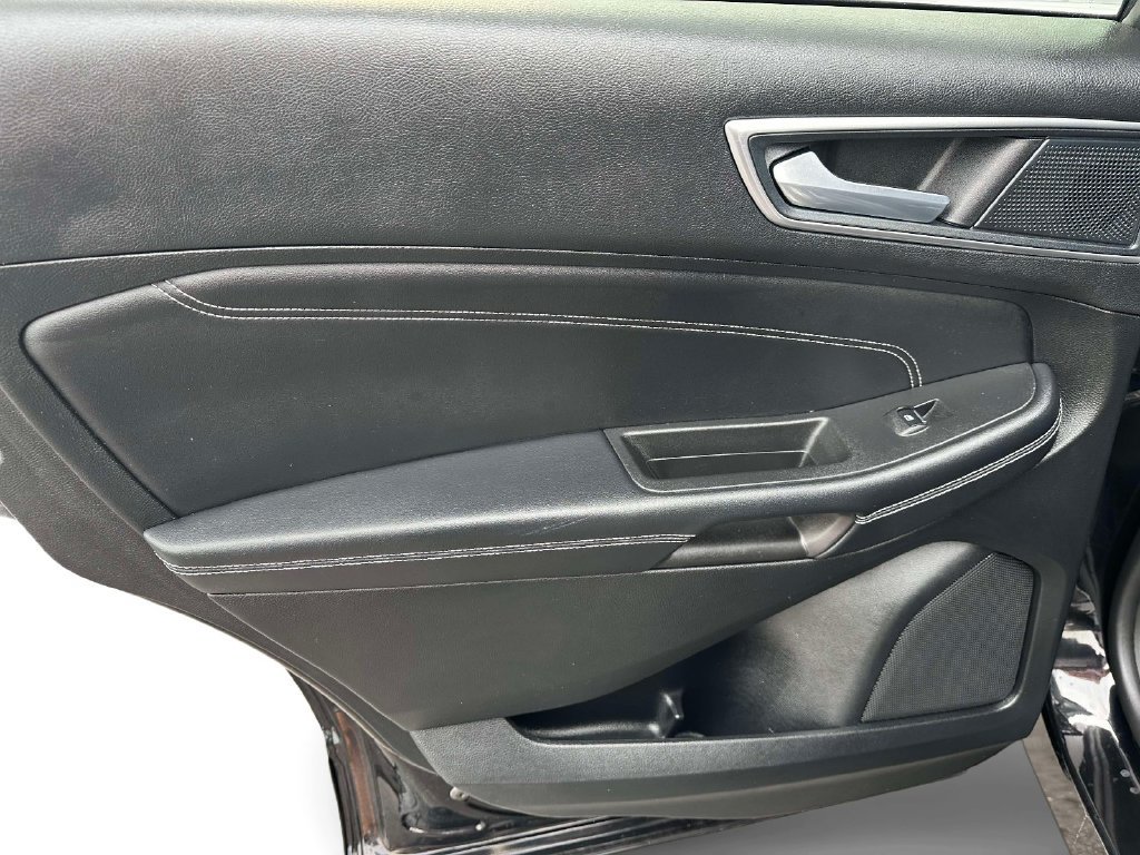 Certified 2024 Ford Edge Titanium AWD/4WD image 11