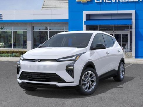 New 2027 Chevrolet Bolt LT w/ Comfort Package FWD image 6
