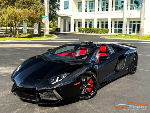 Used 2016 Lamborghini Aventador LP 700-4 image 9