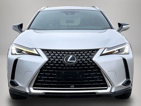 Used 2019 Lexus UX 200 w/ Premium Package FWD image 3