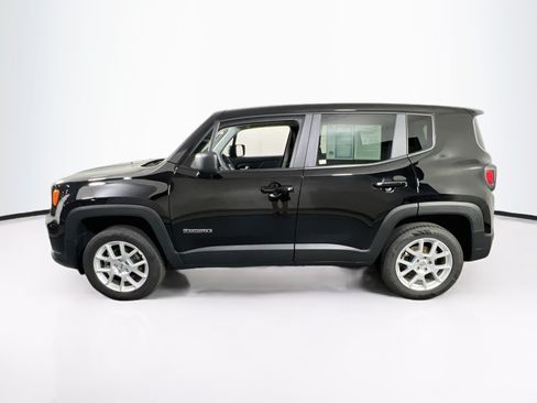 Used 2023 Jeep Renegade Latitude AWD/4WD image 8