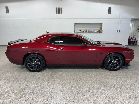 Used 2023 Dodge Challenger R/T w/ Plus Package image 5