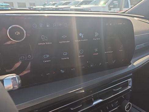 New 2026 Chevrolet Traverse LT w/ Sun and Wheel Package image 18