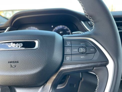 New 2025 Jeep Grand Cherokee L Limited w/ Luxury Tech Group II image 13