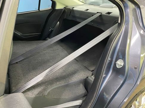 Used 2015 MAZDA MAZDA3 i Touring w/ Technology Package image 35