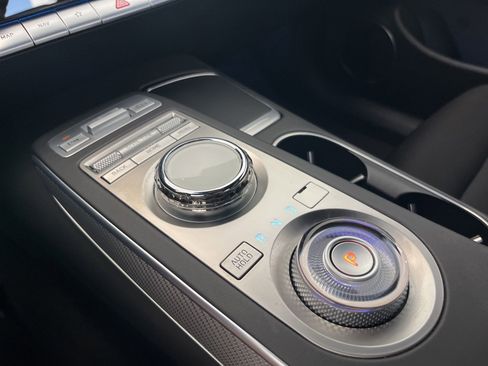 Used 2023 Genesis GV70 2.5T w/ Sport Prestige Package AWD/4WD image 29