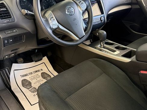 Used 2015 Nissan Altima 2.5 S w/ Special Edition Package FWD image 12