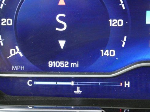 Used 2023 Chevrolet Silverado 1500 LTZ w/ Z71 Off-Road Package image 32