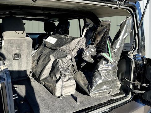 Used 2021 Jeep Wrangler Unlimited Sahara w/ Uconnect 4C Nav & Sound Group image 7