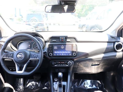 Used 2024 Nissan Versa SR FWD image 16