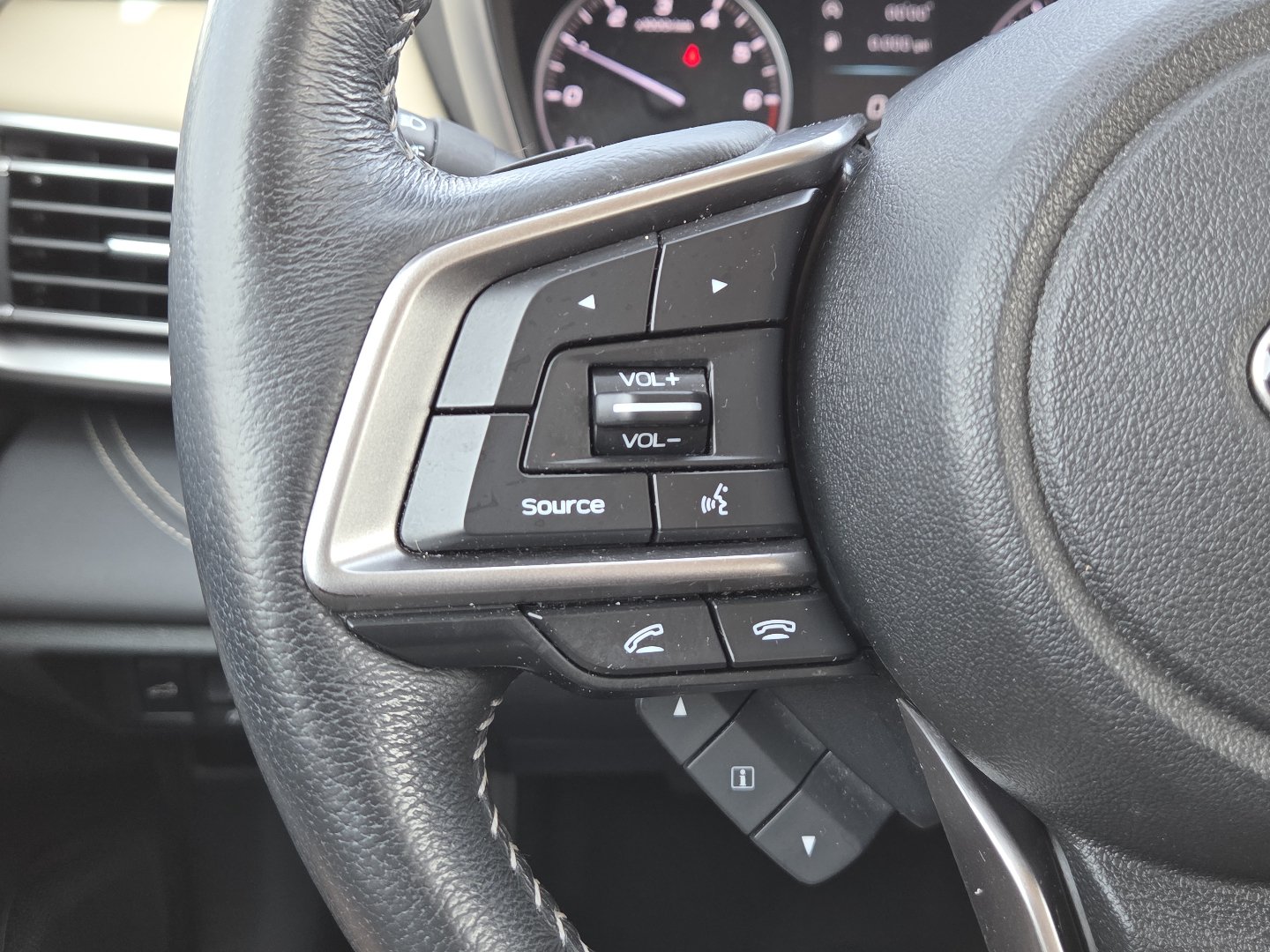 Used 2021 Subaru Outback Limited XT AWD/4WD image 32