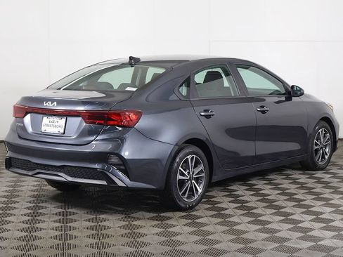 Used 2023 Kia Forte LXS FWD image 8