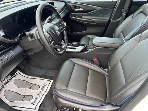 Used 2025 Buick Envista Sport Touring w/ Convenience I Package FWD image 10