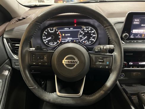 Used 2021 Nissan Rogue SV w/ Premium Package FWD image 20
