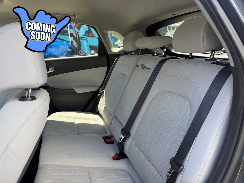 Used 2022 Hyundai Kona SEL w/ Convenience Package FWD image 17