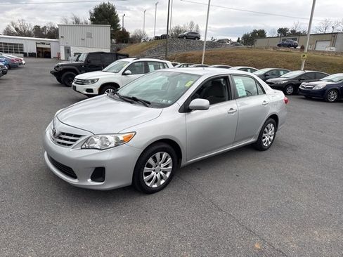 Used 2013 Toyota Corolla LE image 4