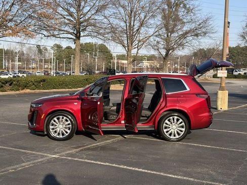 Used 2020 Cadillac XT6 Premium Luxury image 10