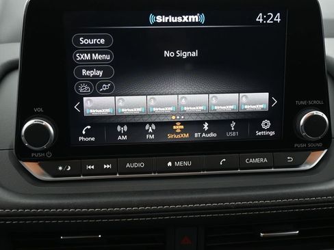 Used 2024 Nissan Rogue SV FWD image 11